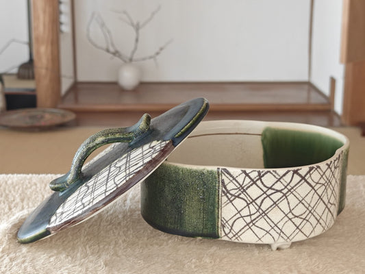 Ceramic Bowl with Lid by Keito