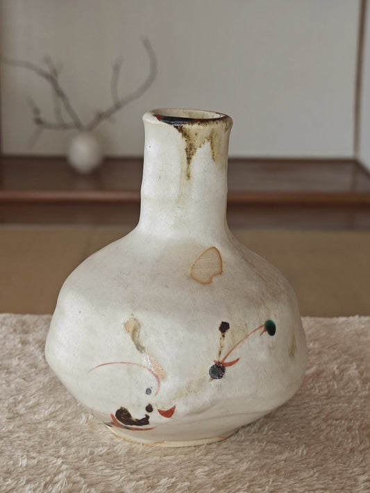 White Ceramic Vase by Fujimoto Akira