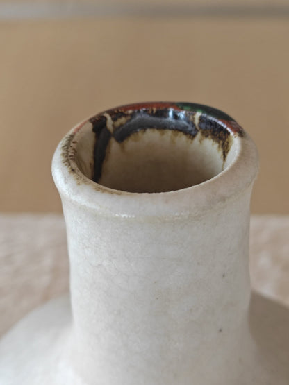White Ceramic Vase by Fujimoto Akira