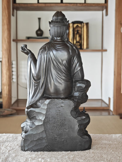 Bronze Seated Guan Yin by Sakizaki Eishin