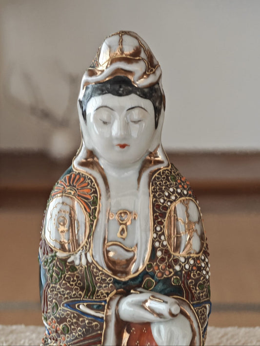 Kutani Colour Guan Yin