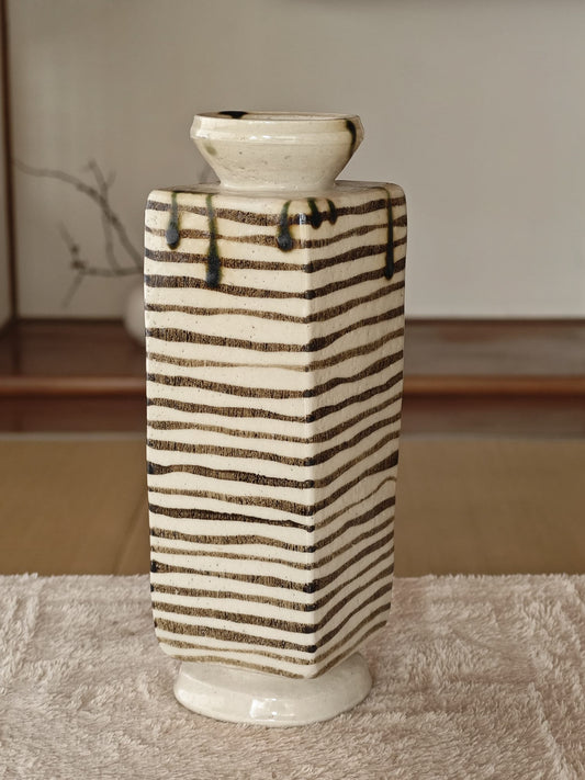 Square Ceramic Vase by Hasegawa Seihō
