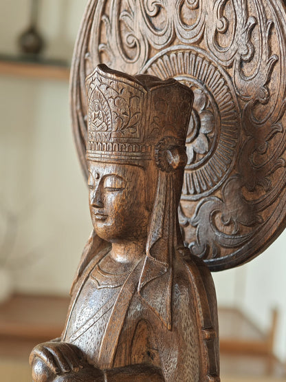Wood Guan Yin by Honda Akihiko