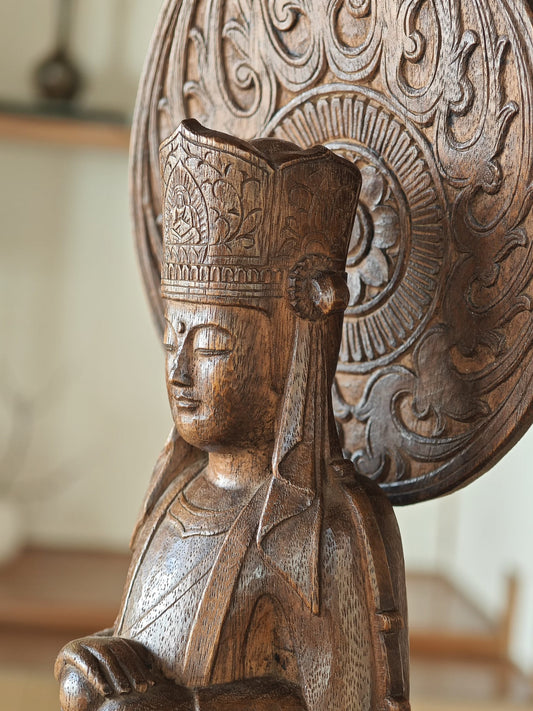 Wood Guan Yin by Honda Akihiko